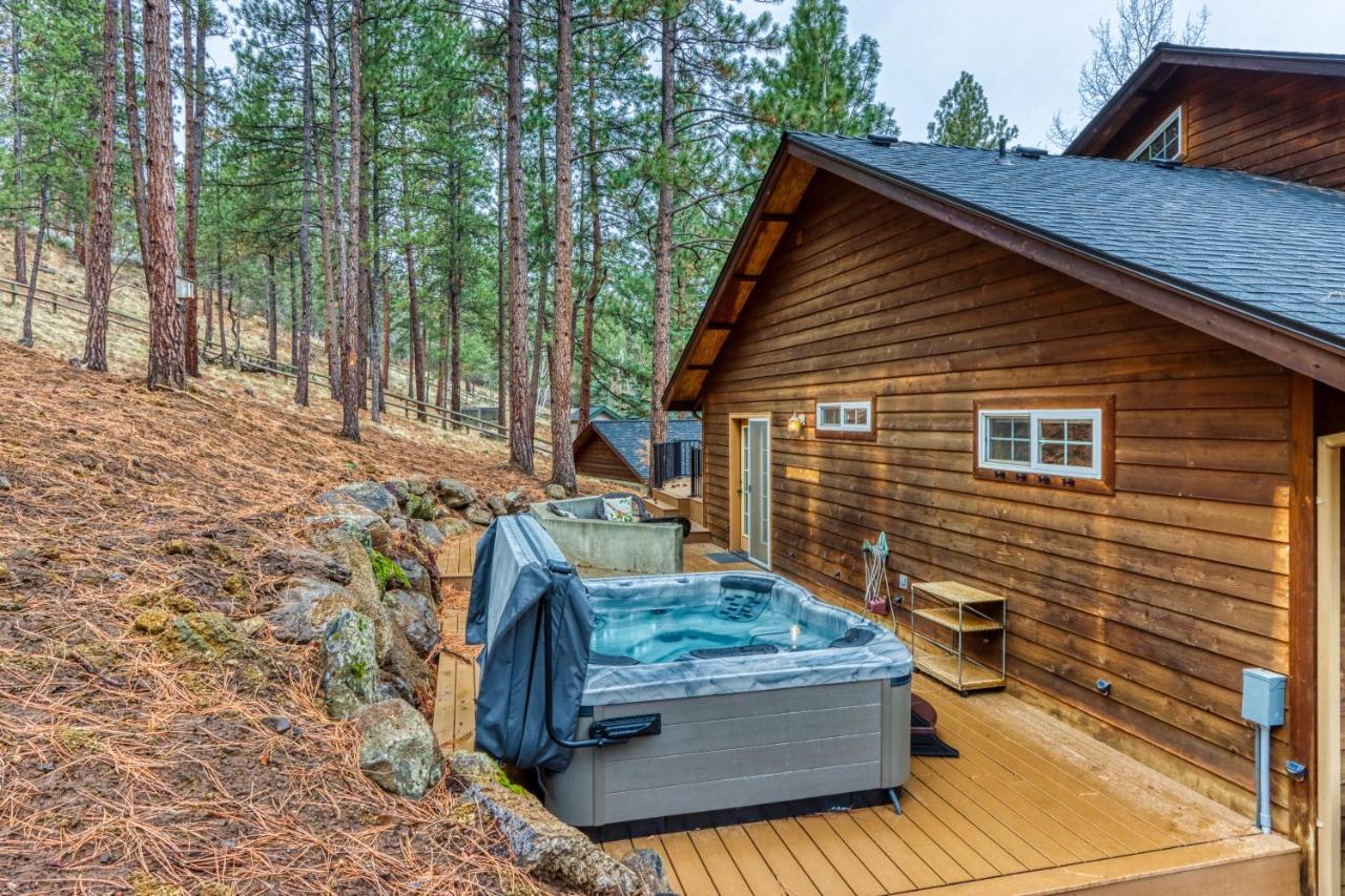 Camp Polk Lodge Сістерс Екстер'єр фото